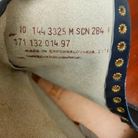 Made In Czechoslovokia Grafters boots.