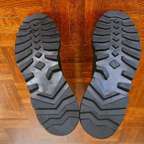 Made In Czechoslovokia Grafters boots.