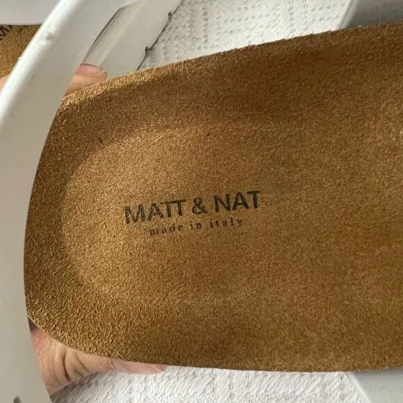Matt &amp; Natt EU 41 US 11 Women’s Ashai Vegan Leather Supple Footbed Sandals Italy