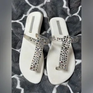 Melissa Harmonic   J.Maskrey Women's Swarovski Crystal Flip Flop Sandals Size 6