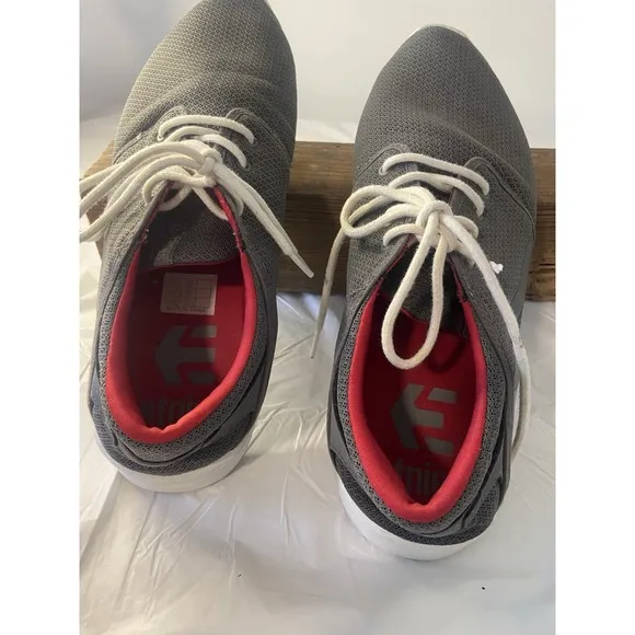 Men's Etnies Scout Skateboard Shoes Grey/ White Gum Lightweight Lace Up -Size 13
