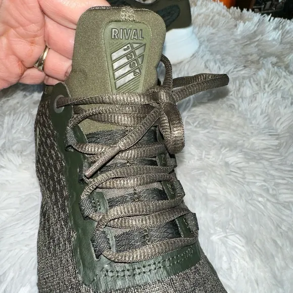 Men's Nike Rival Running Shoes Green And White Anthracite AA7400-300 US Size 8.5