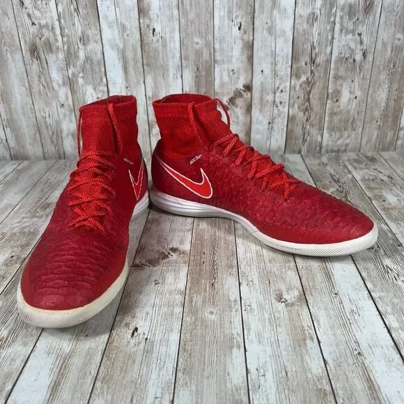 mens nike MagistaX proximo TF 718359-661‎ size 10.5 used 2015 red rare
