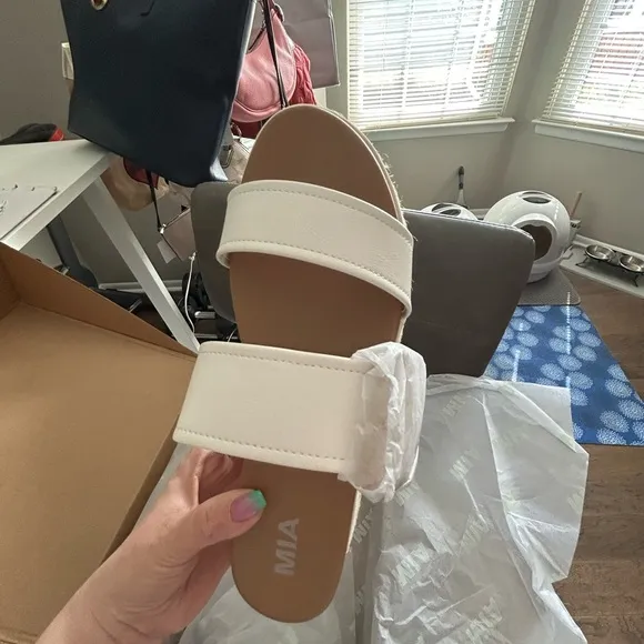 Mia White and Tan Platform Sandals New in Box