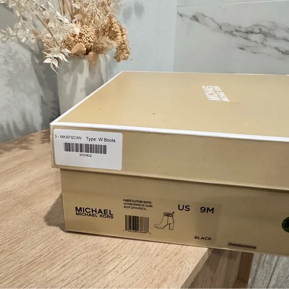 Michael Kors | Parker Leather Platform Boot | Size 9
