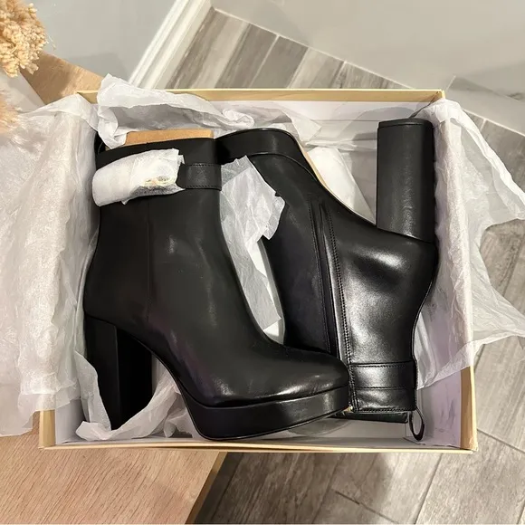 Michael Kors | Parker Leather Platform Boot | Size 9