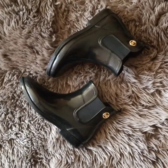 Michael Kors short rain boots