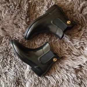 Michael Kors short rain boots