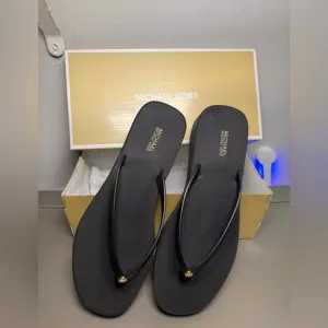 Michael Kors Women’s Lilo Logo Wedge Flip Flop Sandals Black Size 10 used
