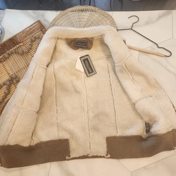 [Michelle Renne]- New with tags: CUTEST- tan/ cream , ZIP UP-  FUR LINED VEST.