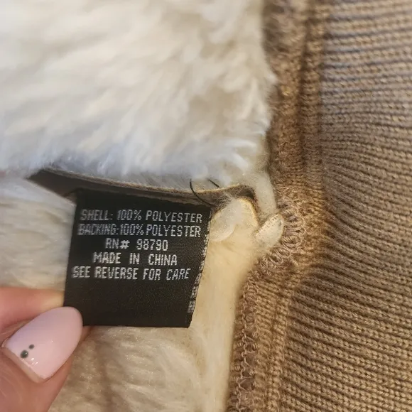 [Michelle Renne]- New with tags: CUTEST- tan/ cream , ZIP UP-  FUR LINED VEST.