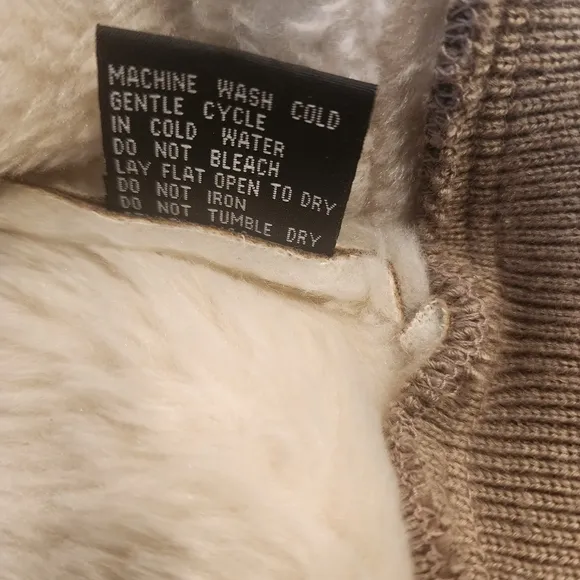 [Michelle Renne]- New with tags: CUTEST- tan/ cream , ZIP UP-  FUR LINED VEST.
