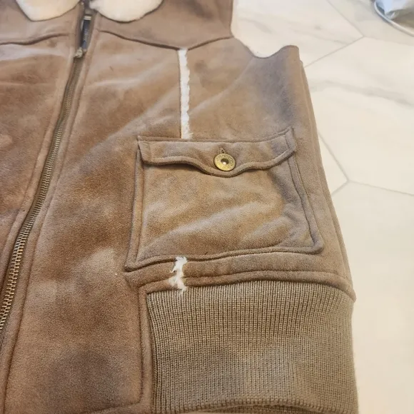[Michelle Renne]- New with tags: CUTEST- tan/ cream , ZIP UP-  FUR LINED VEST.
