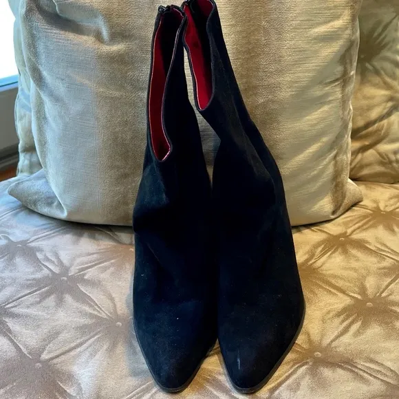 🎱Mima Venezia Black Suede Short Boots - Size 38.5🎱