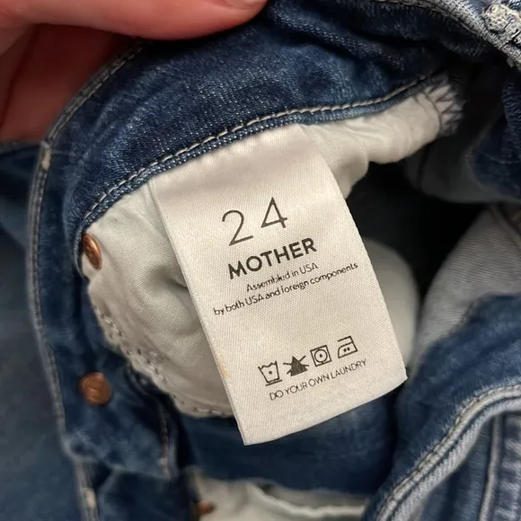 Mother High Waisted Looker Ankle Fray in Get Your Groove Back 24