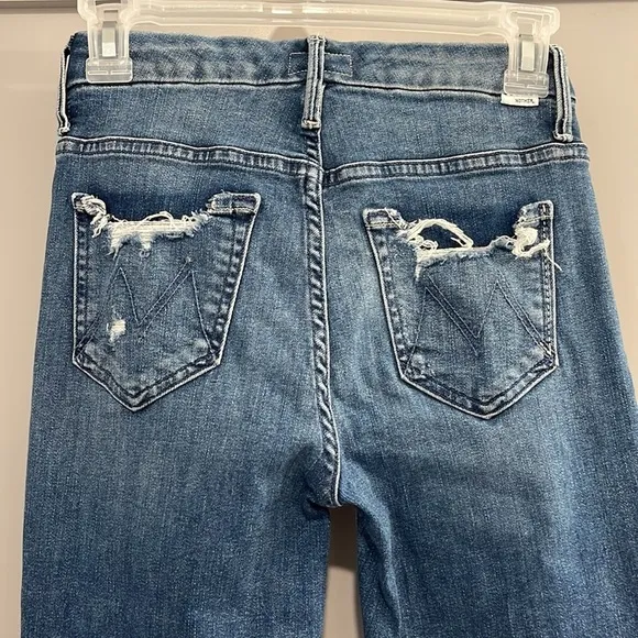 Mother High Waisted Looker Ankle Fray in Get Your Groove Back 24