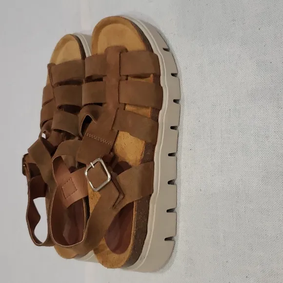 MTNG Sandals Womens 6.5/7 Suede Platform Beach Travel Casual Festival Shoe