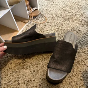 Naked feet Black Platform Sandals