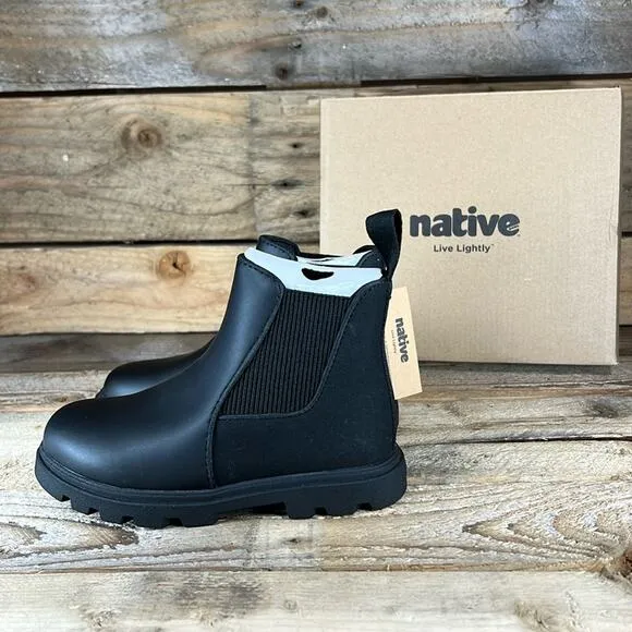 Native Kensington Treklite - Jiffy Black - Water Resistant - C11 - New in box
