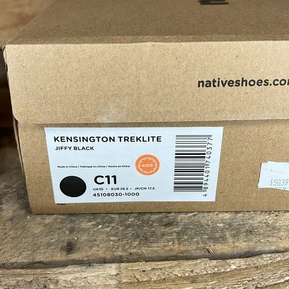 Native Kensington Treklite - Jiffy Black - Water Resistant - C11 - New in box