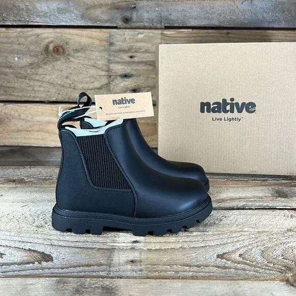 Native Kensington Treklite - Jiffy Black - Water Resistant - C9 - New in box
