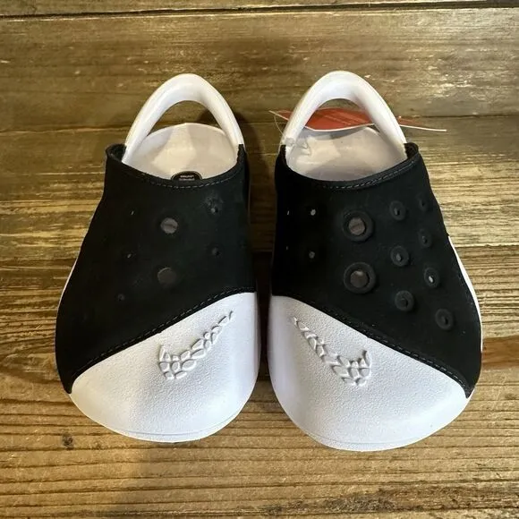 New $55 Little Kids Nike Aqua Swoosh Water/Land Blk/White Shoes Sandals‎ Size 7C
