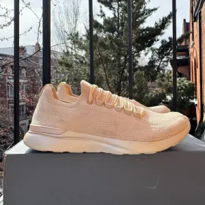 New APL TechLoom Breeze Sneaker Trainers Shoes Cream Women’s