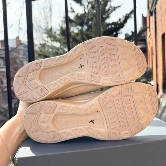 New APL TechLoom Breeze Sneaker Trainers Shoes Cream Women’s