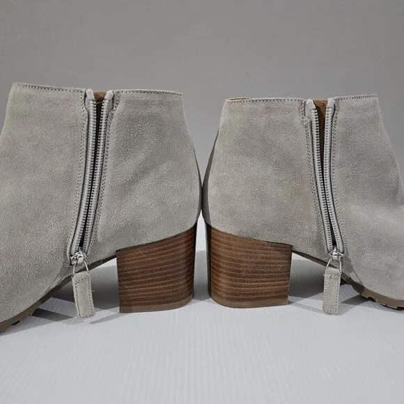 NEW Aquatalia Charlotte Ankle Bootie Waterproof Grey Suede Size 8.5