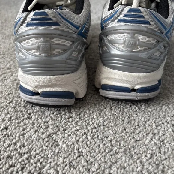New Balance 1906r White/Grey/blue Men’s Size 5.5 no box running shoes