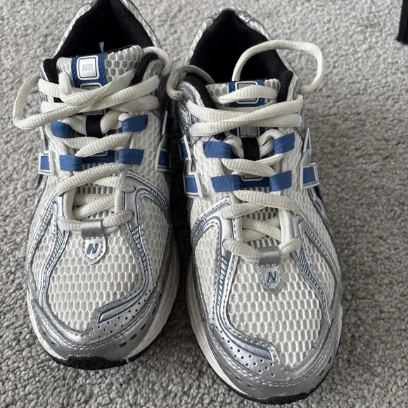 New Balance 1906r White/Grey/blue Men’s Size 5.5 no box running shoes