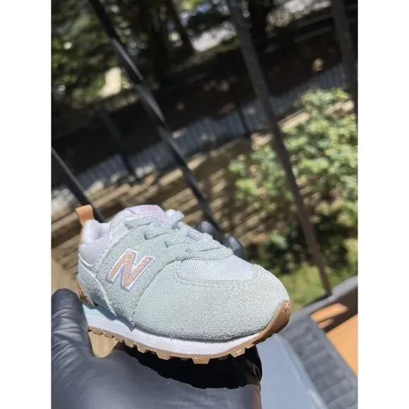 New Balance 574 Toddler “Morning Fog Gum” Size 5 ID574RK1