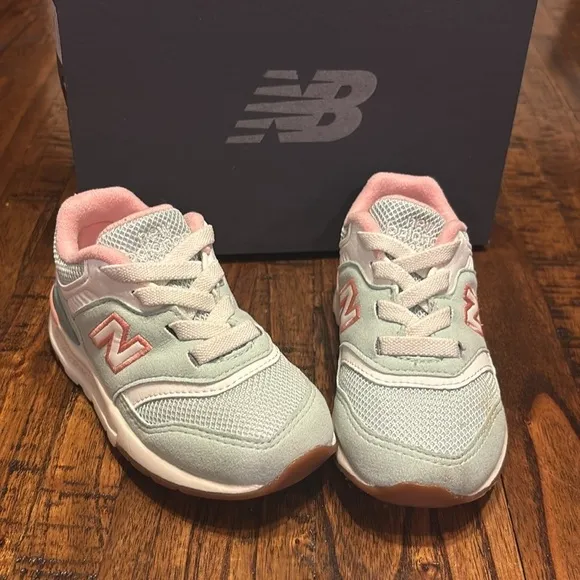New Balance Sneakers - Toddler