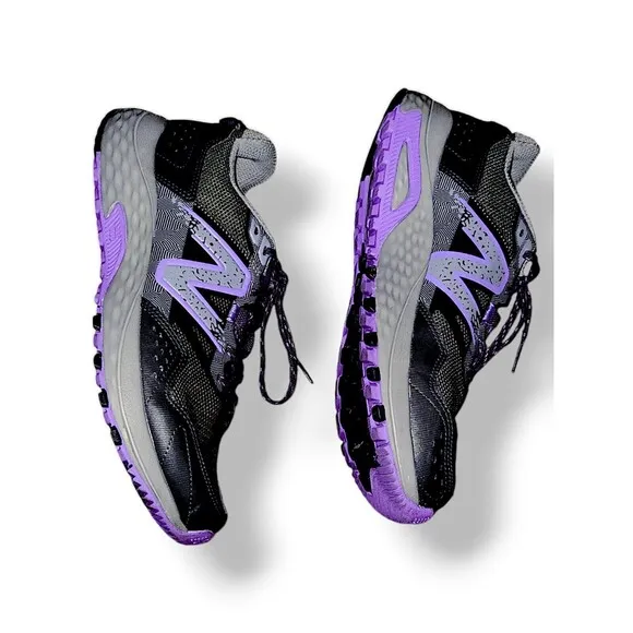 NEW BALANCE T410 11(W) 9.5 (M) Unisex TRAIL RUNNING SHOES Track Racing Purple