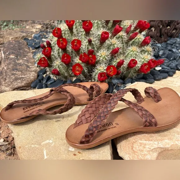 NEW Cydwoq Revival Selma Sandal