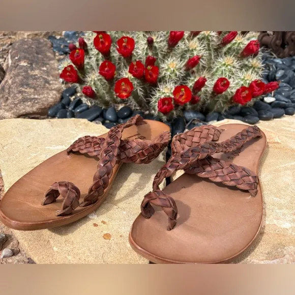 NEW Cydwoq Revival Selma Sandal