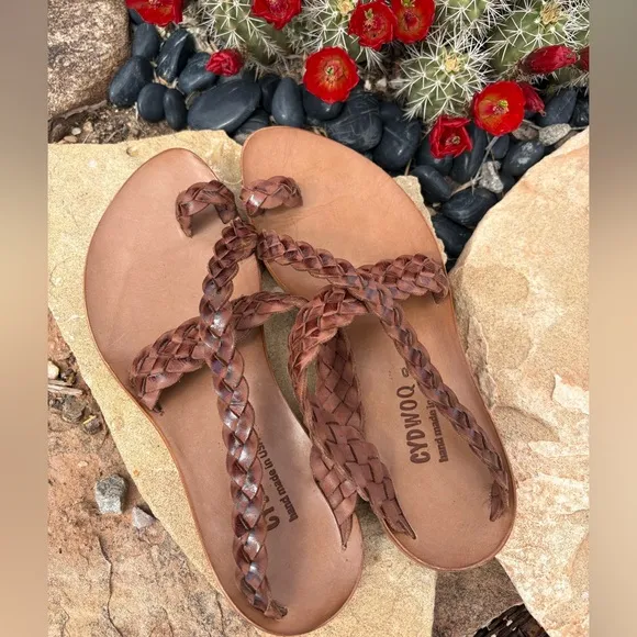 NEW Cydwoq Revival Selma Sandal
