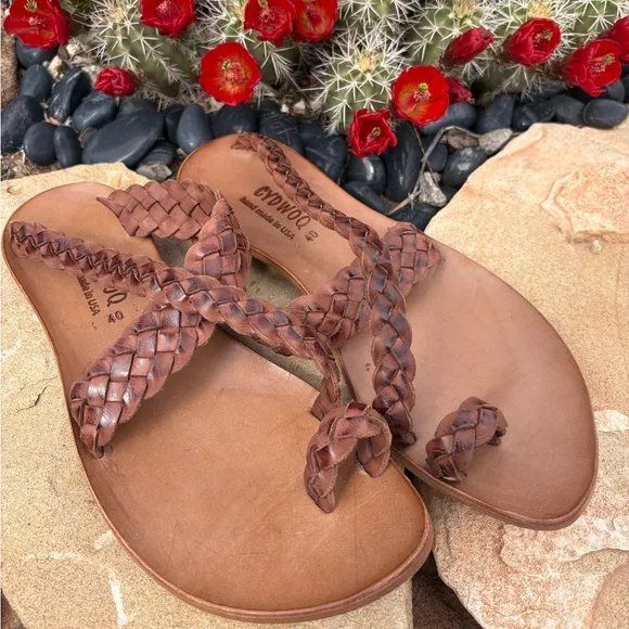 NEW Cydwoq Revival Selma Sandal