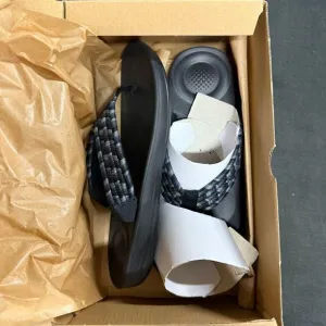 New FitFlop Iqushion Art-Webbing Ergonomic Flip Flop Sandals Black Mix 6