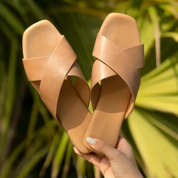 NEW IN BOX Nisolo Catalina Slide Sandal in Almond, Size 7.5
