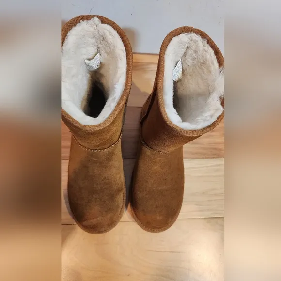 New in damaged box Koolaburra Ugg Chesnut Victoria Short boots 7