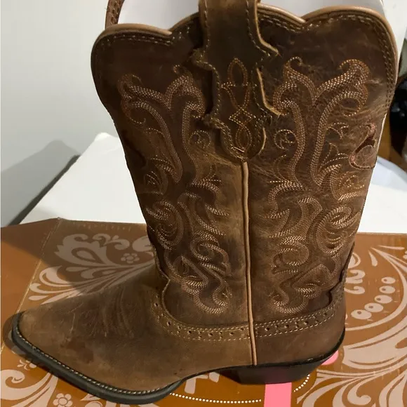 New Justin 12” women size 7B boot