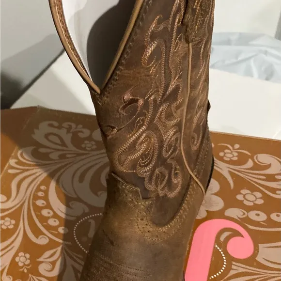 New Justin 12” women size 7B boot