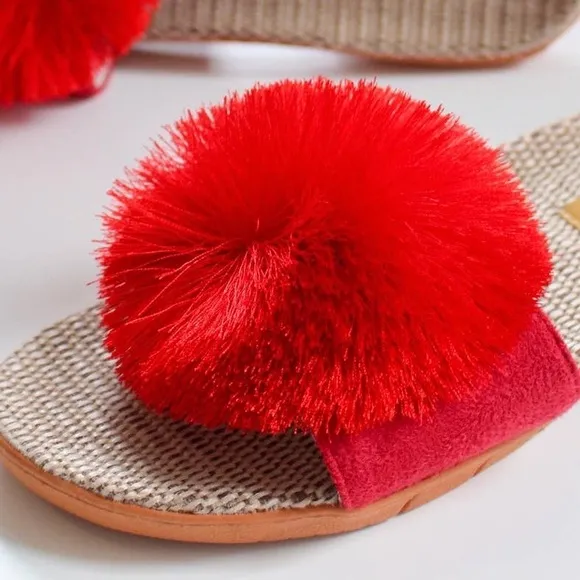 NEW! LA-a SOLE Red Fringe Playful Unique Pom Pom Sandals 8 9