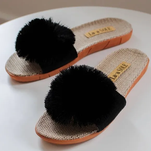 NEW! LA-a SOLE Red Fringe Playful Unique Pom Pom Sandals 8 9