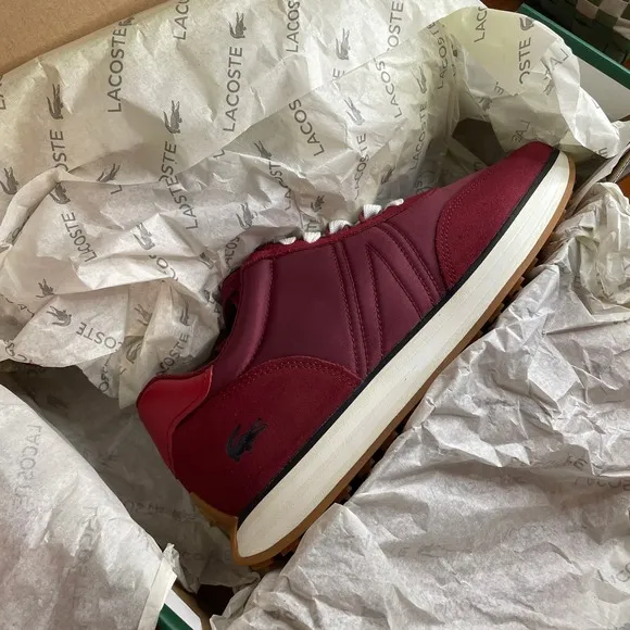 NEW Lacoste L-Spin 223 Sneakers Burgundy Gum Comfort Lightweight Men's 9 Retro
