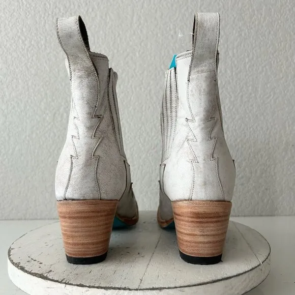 NEW Lane CHELSEA Womens Cowboy Boots 8 Western White Short Ankle Cowgirl Bootie