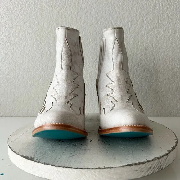 NEW Lane CHELSEA Womens Cowboy Boots 8 Western White Short Ankle Cowgirl Bootie