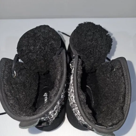 NEW Larroude Vail Ankle Bootie Water Resistant Black White Tweed Nubuck 7.5