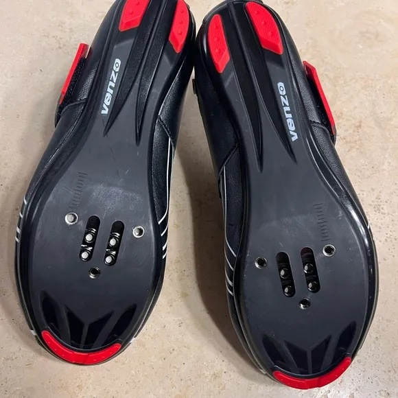 New men’s cycling/ racing/ spinning shoes 🚵‍♀️